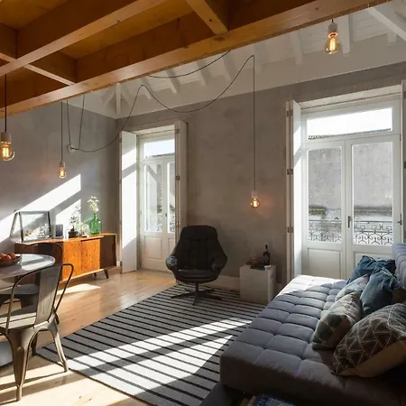 Gold & Grey Loft Almada Oporto