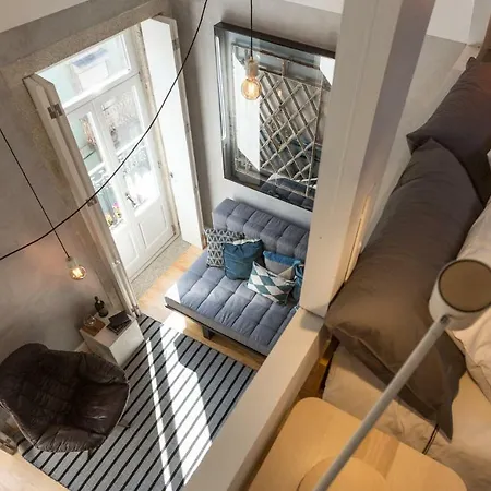 Gold & Grey Loft Almada Oporto