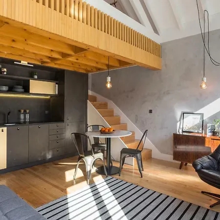 Gold & Grey Loft Almada Apartamento Porto